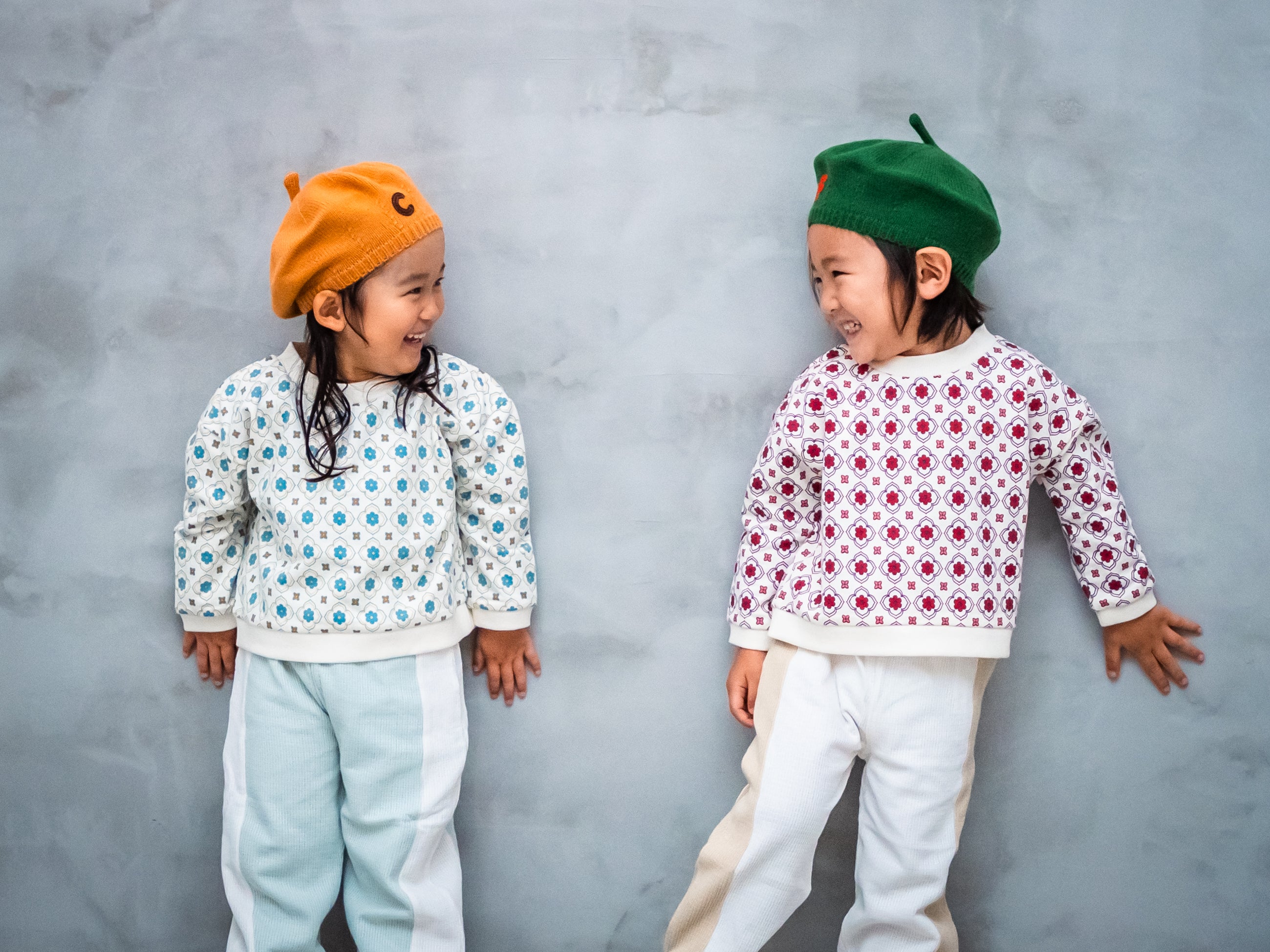 (Pre-order) Vintage Tile Pattern Sweatshirt [110095] (Red) 