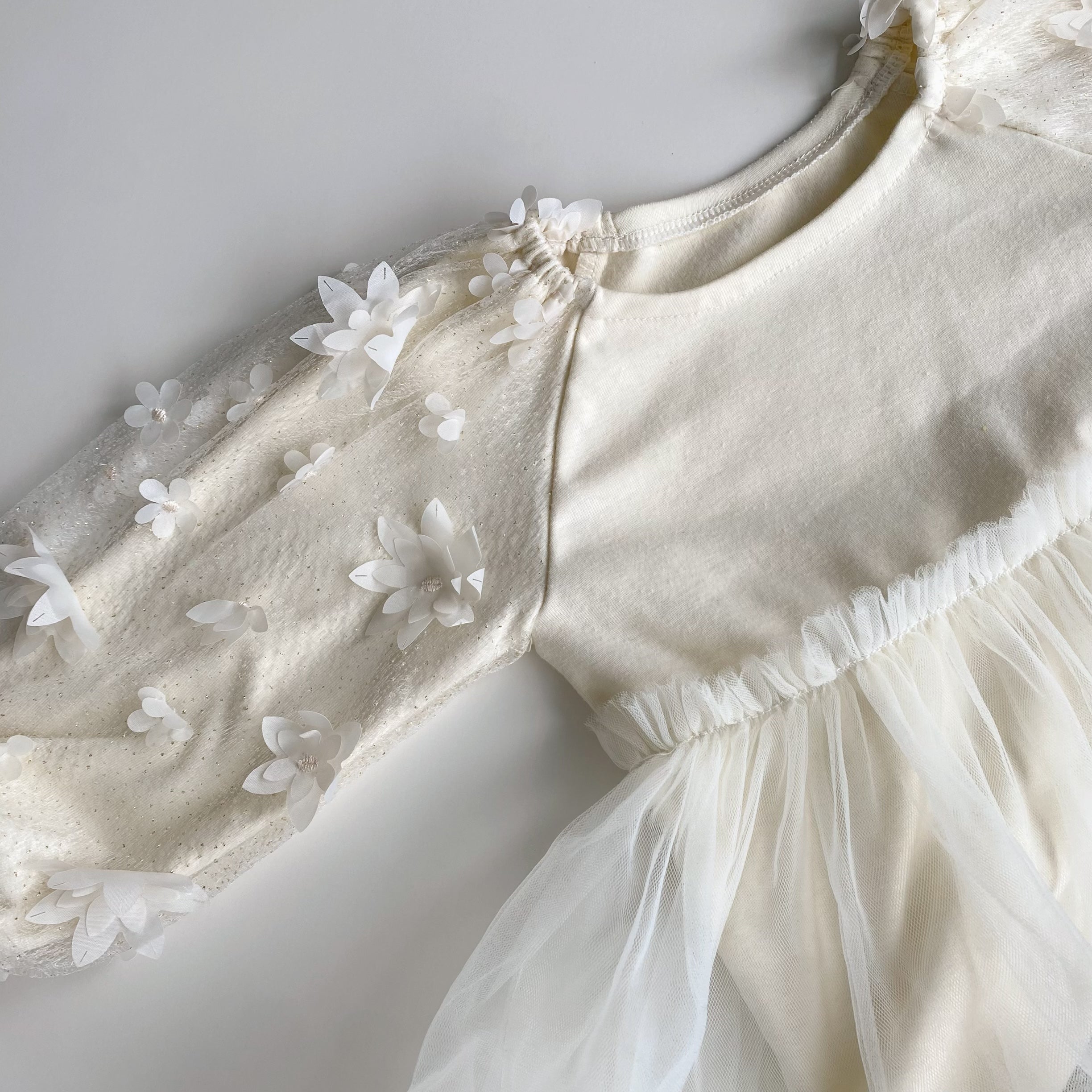 Flower sleeve tulle dress [N3028] 