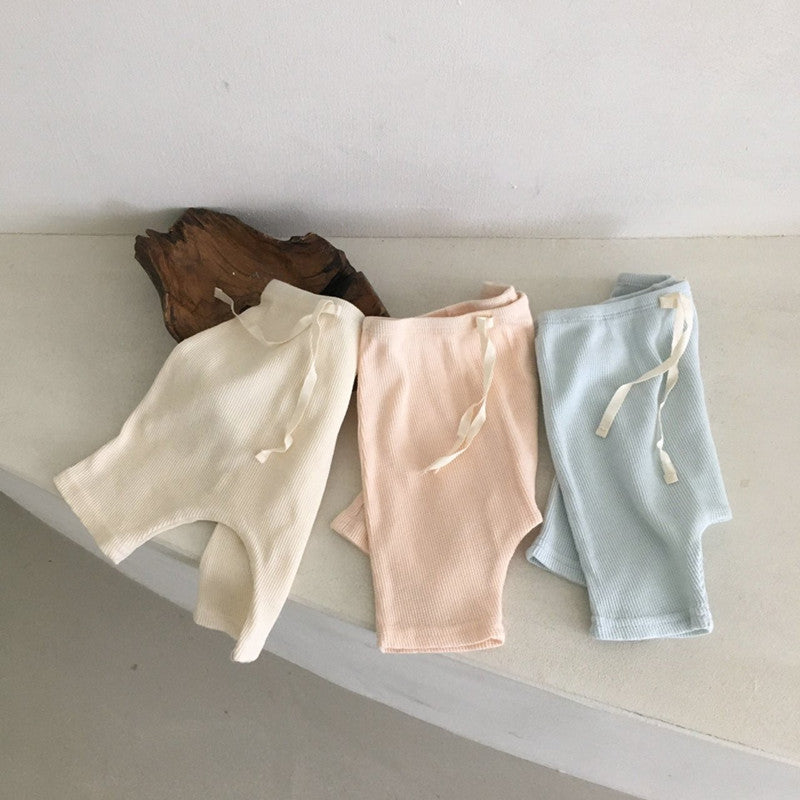 Light colored ribbed bottoms [N2414]